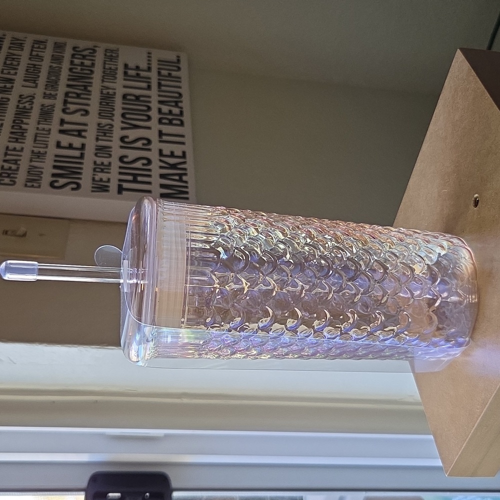 Transparent Mermaid Scales AB Coated Glass Tumbler 21 OZ With Plastic Straw NEW - Picture 4 of 4